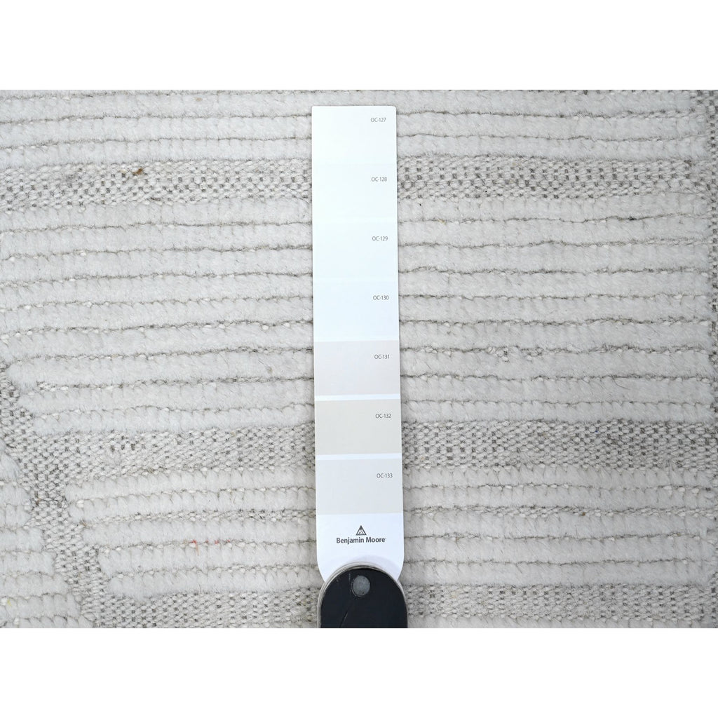 R89182%20008