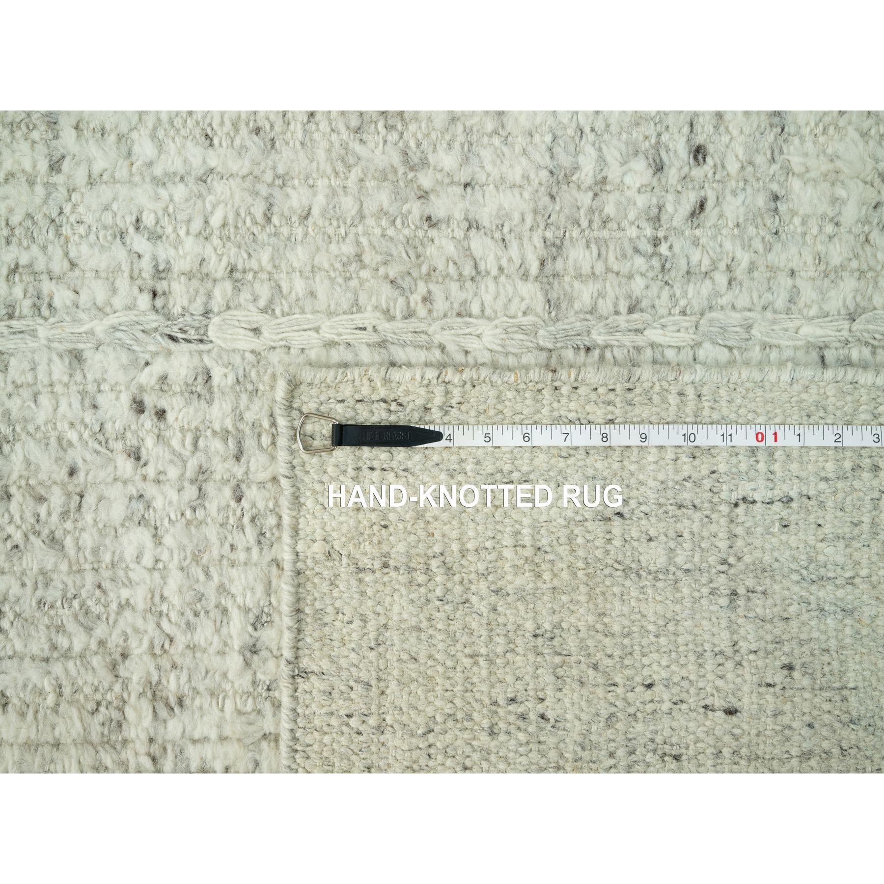 R90448%20012