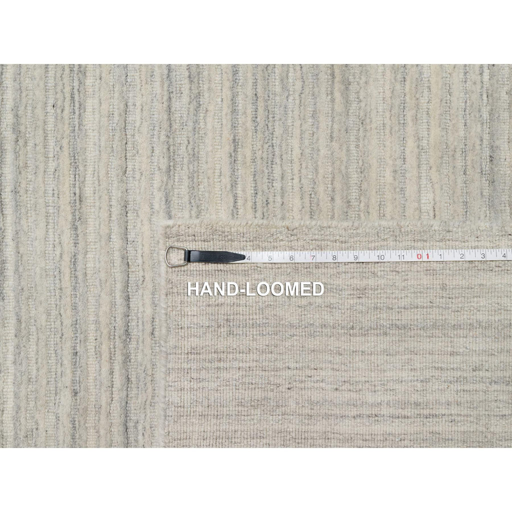 R90799%20012