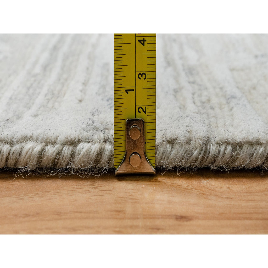 R90836%20011