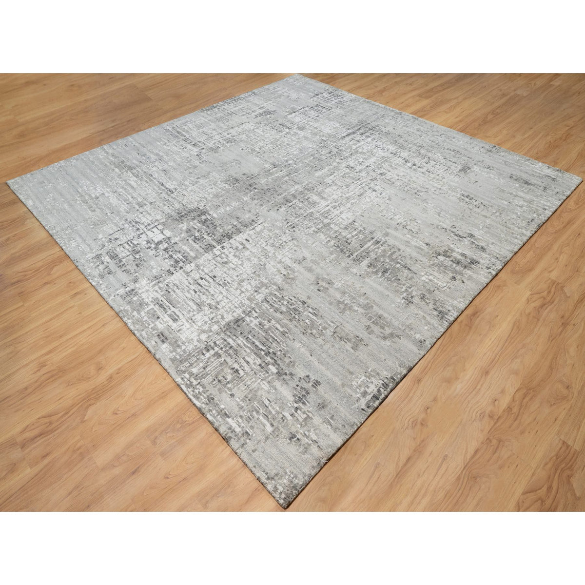 R90842%20004
