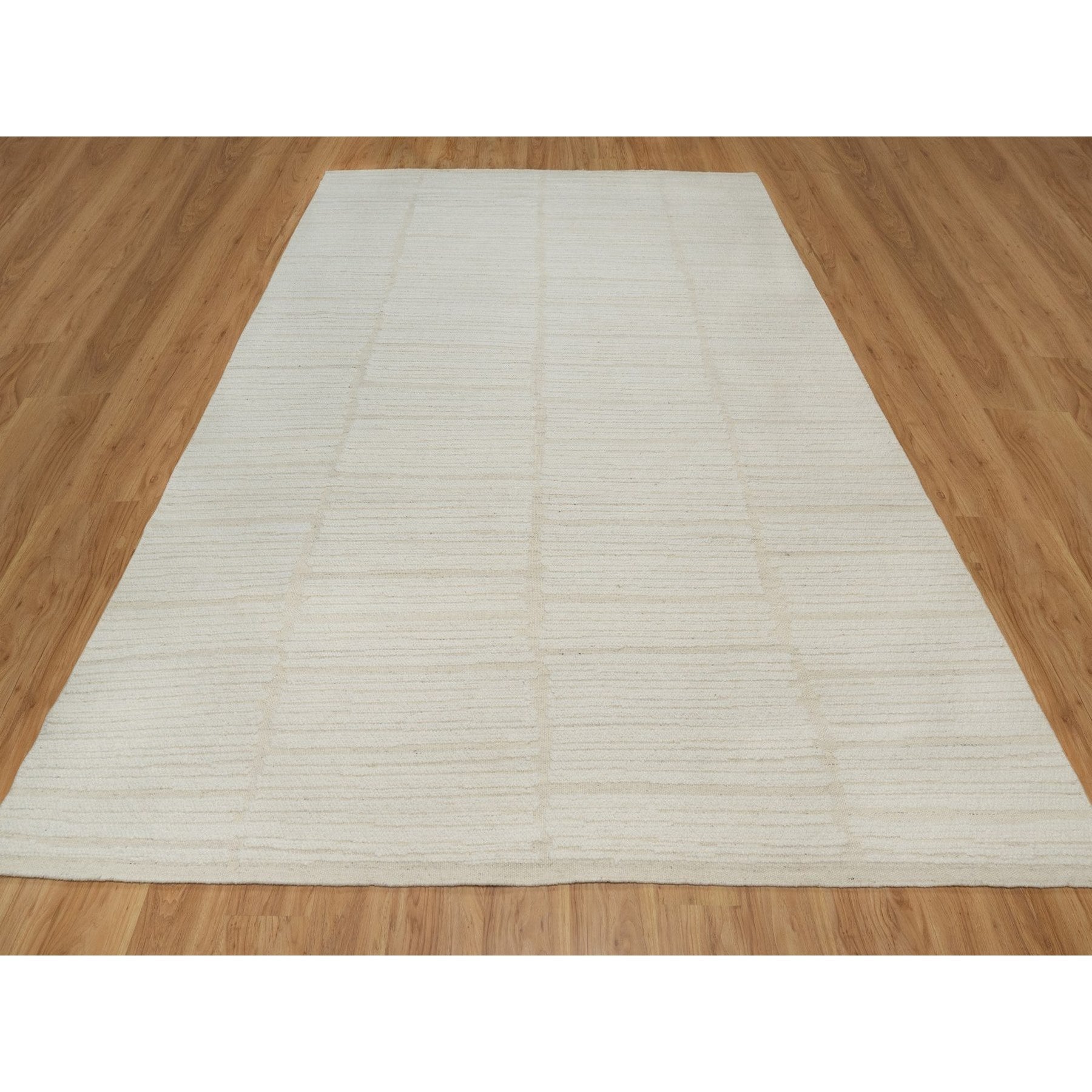 R91718%20003
