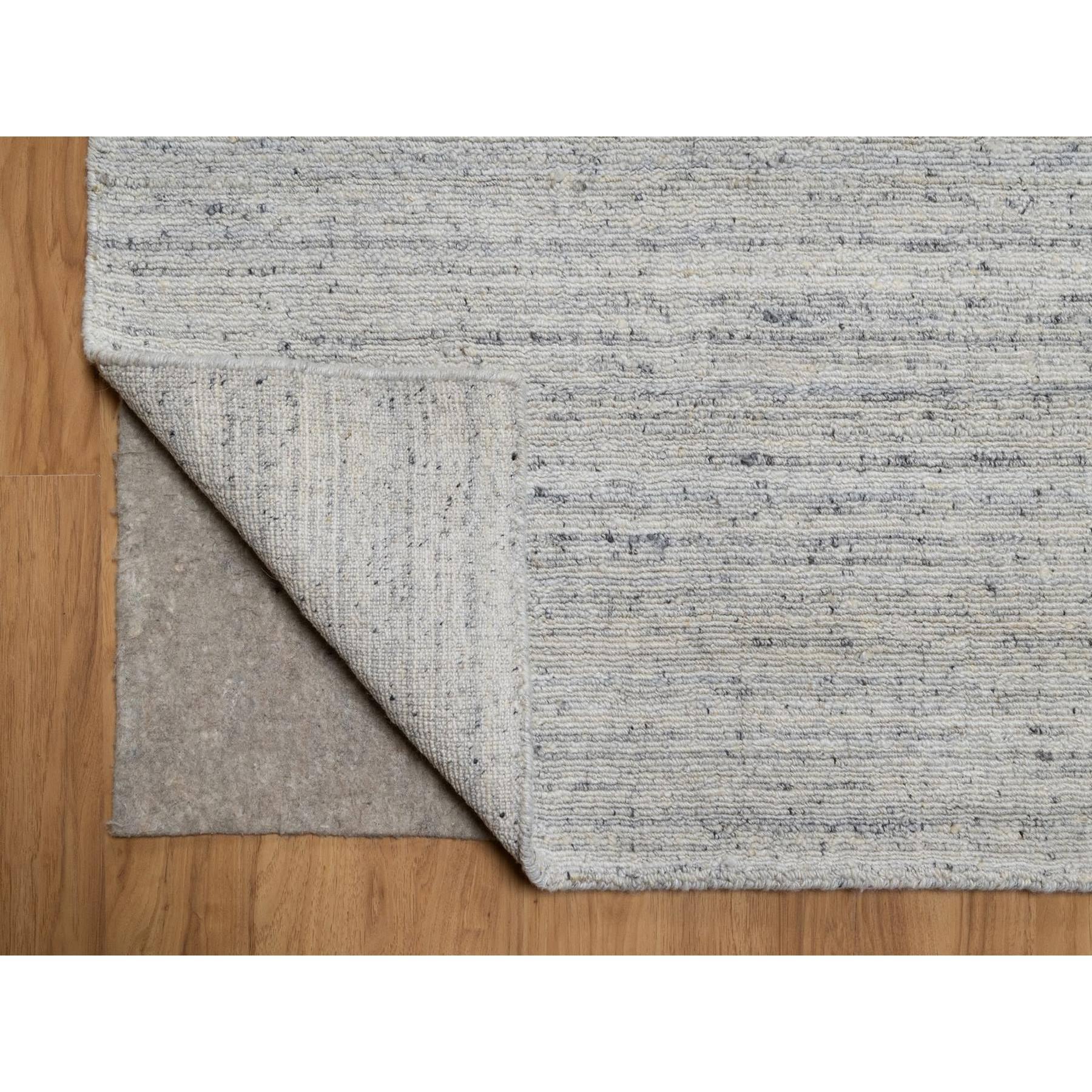 R92272%20005
